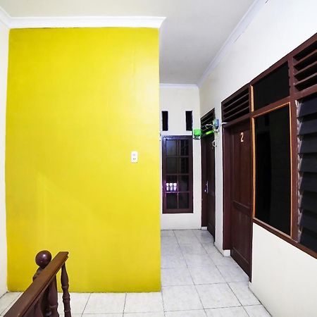 Oyo 91199 Felicia Homestay Medan Exterior photo